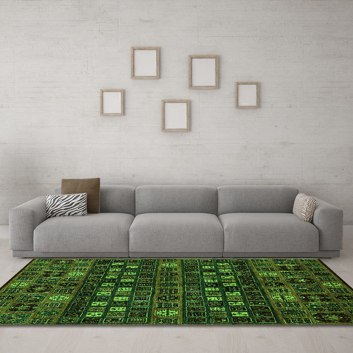Machine Washable Abstract Green Modern Area Rugs in a Living Room,, wshabs622grn