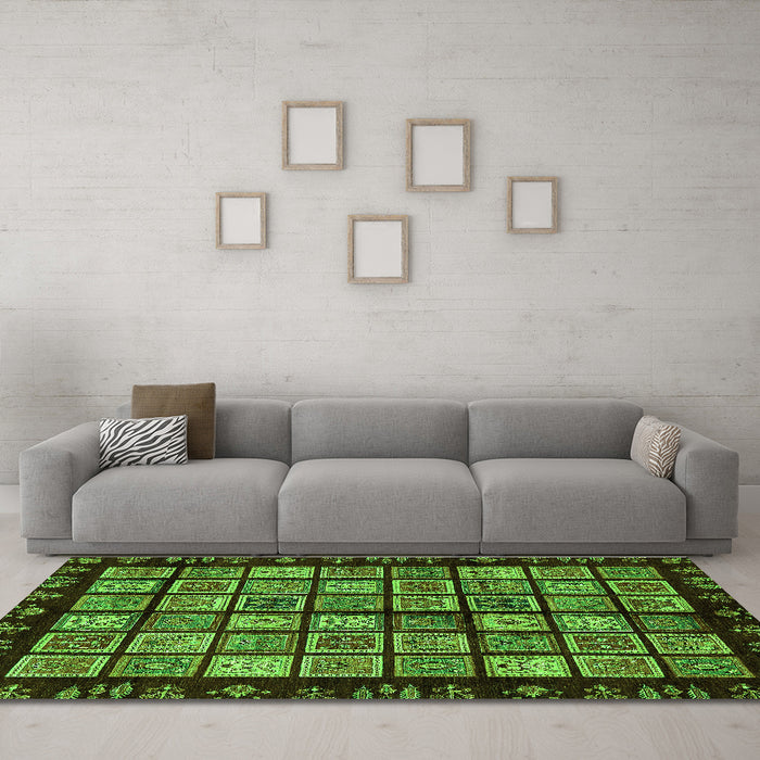 Machine Washable Abstract Green Modern Area Rugs in a Living Room,, wshabs624grn