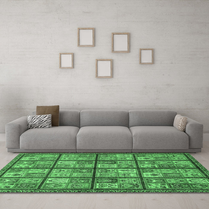 Machine Washable Abstract Emerald Green Modern Area Rugs in a Living Room,, wshabs631emgrn