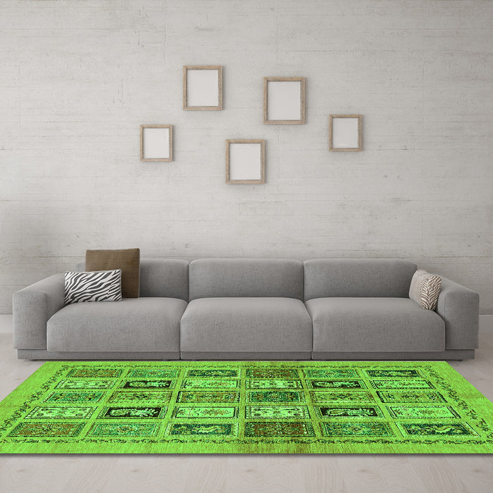 Machine Washable Abstract Green Modern Area Rugs in a Living Room,, wshabs632grn