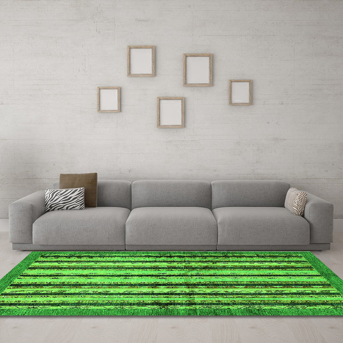 Machine Washable Abstract Green Modern Area Rugs in a Living Room,, wshabs634grn