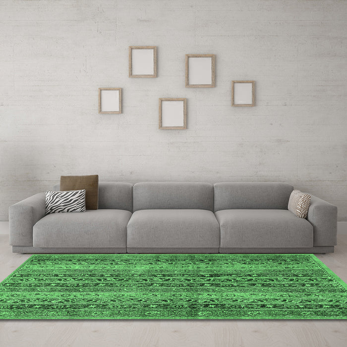 Machine Washable Abstract Emerald Green Modern Area Rugs in a Living Room,, wshabs639emgrn