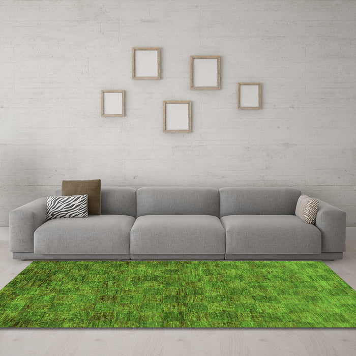Machine Washable Abstract Green Modern Area Rugs in a Living Room,, wshabs63grn