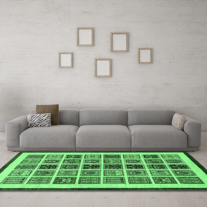 Machine Washable Abstract Emerald Green Modern Area Rugs in a Living Room,, wshabs640emgrn