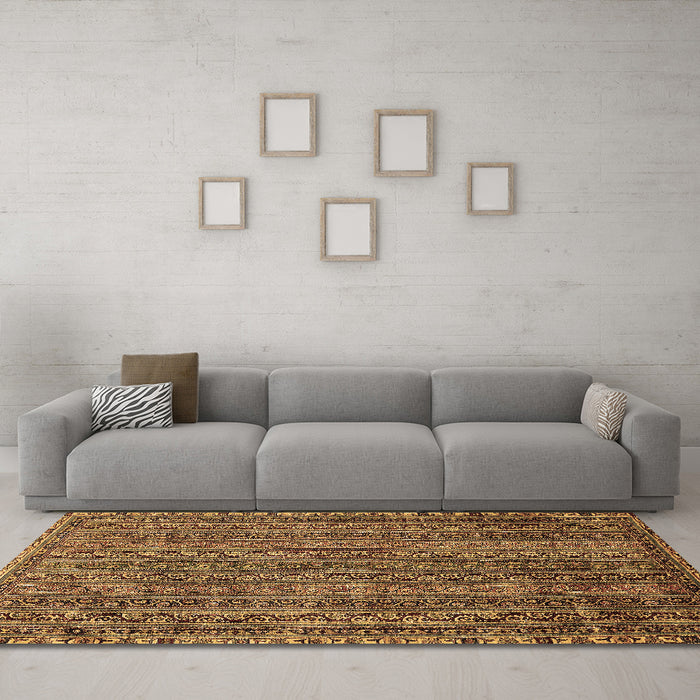Machine Washable Oriental Brown Modern Rug in a Living Room,, wshabs642brn