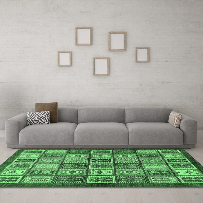 Machine Washable Abstract Emerald Green Modern Area Rugs in a Living Room,, wshabs647emgrn