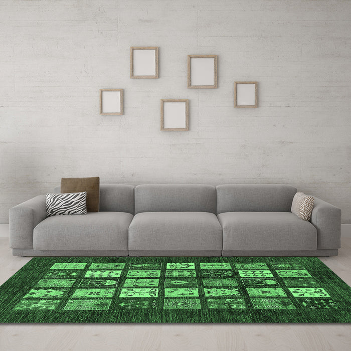 Machine Washable Abstract Emerald Green Modern Area Rugs in a Living Room,, wshabs648emgrn