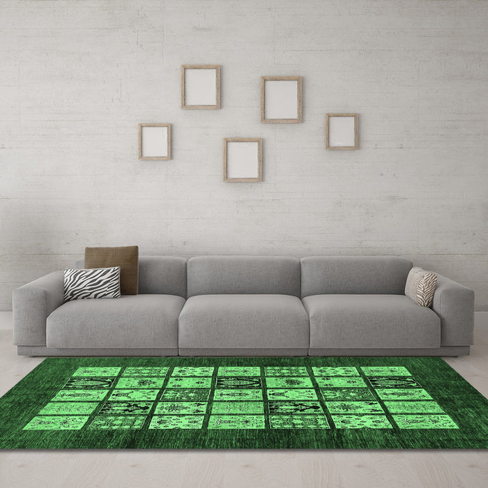 Machine Washable Abstract Emerald Green Modern Area Rugs in a Living Room,, wshabs649emgrn