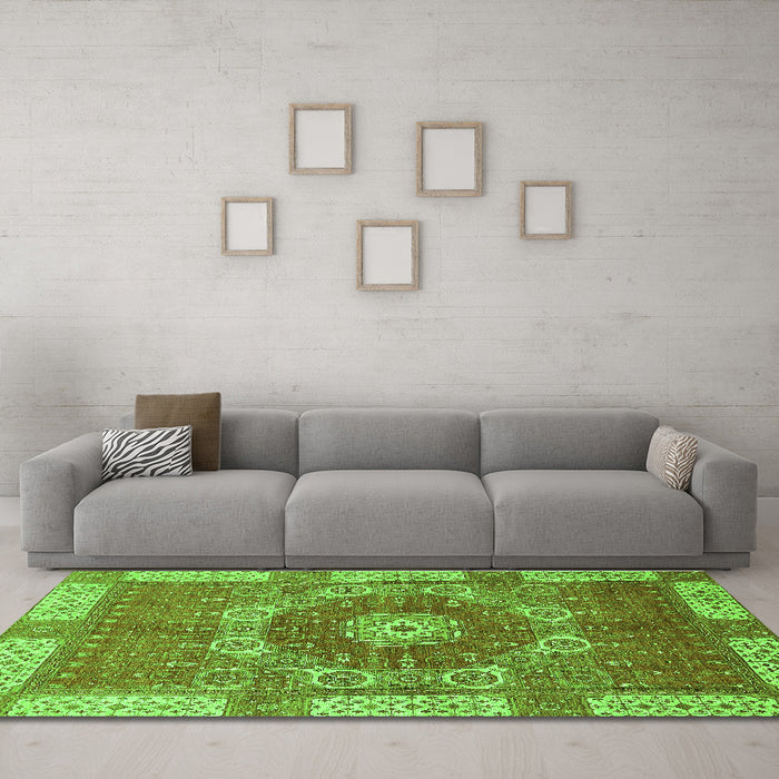 Machine Washable Abstract Green Modern Area Rugs in a Living Room,, wshabs650grn