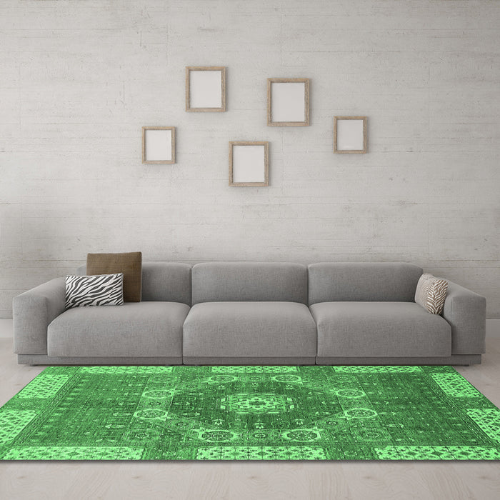 Machine Washable Abstract Emerald Green Modern Area Rugs in a Living Room,, wshabs650emgrn