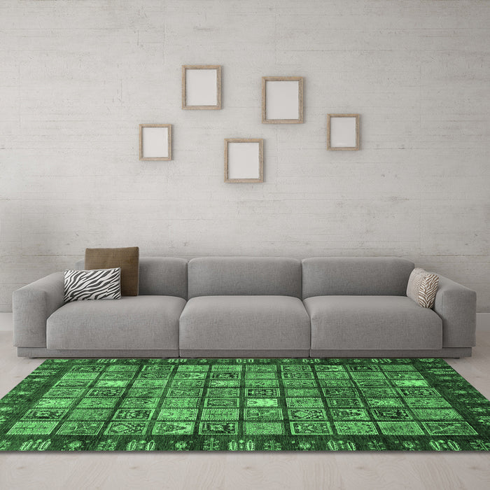 Machine Washable Abstract Emerald Green Modern Area Rugs in a Living Room,, wshabs655emgrn
