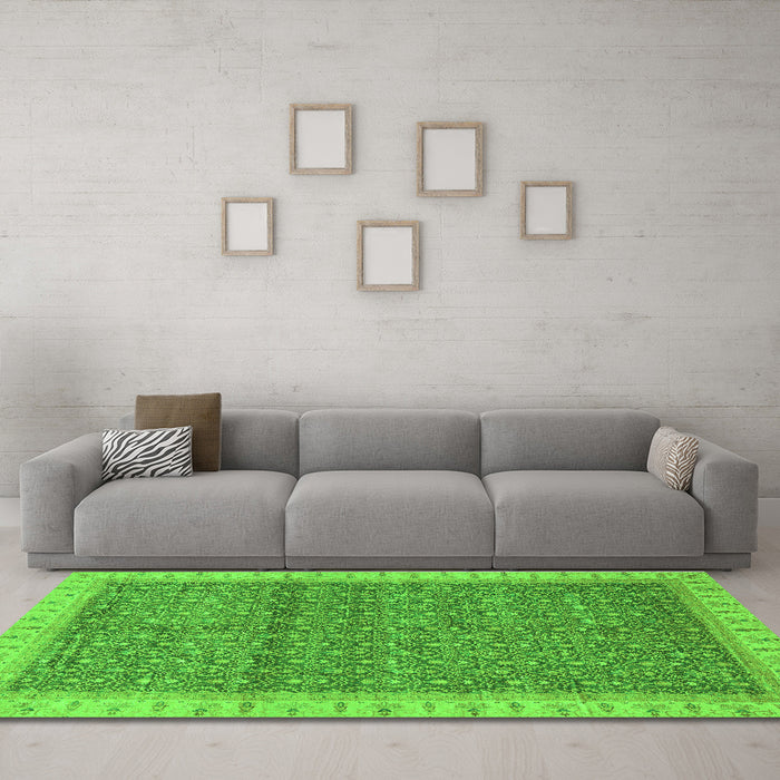 Machine Washable Abstract Green Modern Area Rugs in a Living Room,, wshabs659grn