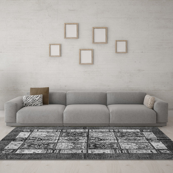 Machine Washable Abstract Gray Modern Rug in a Living Room,, wshabs675gry