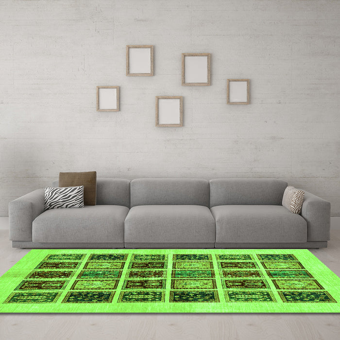 Machine Washable Abstract Green Modern Area Rugs in a Living Room,, wshabs677grn