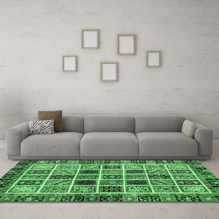 Machine Washable Abstract Emerald Green Modern Area Rugs in a Living Room,, wshabs679emgrn