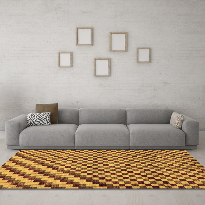 Machine Washable Checkered Brown Modern Rug in a Living Room,, wshabs67brn