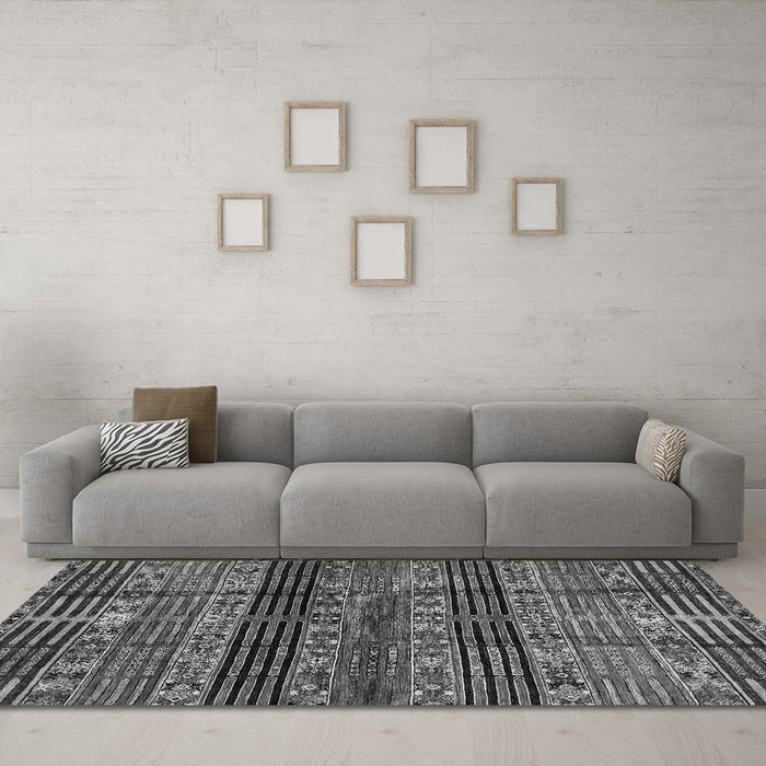 Machine Washable Abstract Gray Modern Rug in a Living Room,, wshabs681gry