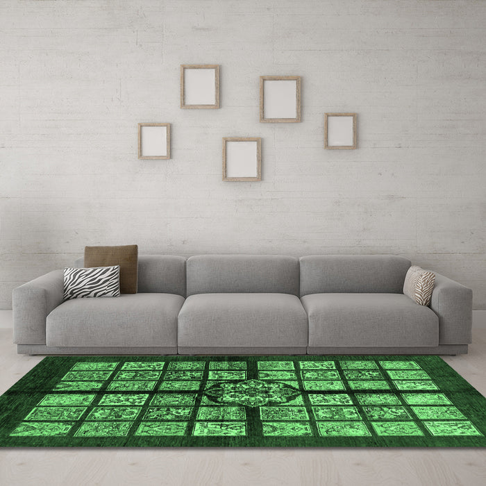 Machine Washable Abstract Emerald Green Modern Area Rugs in a Living Room,, wshabs683emgrn