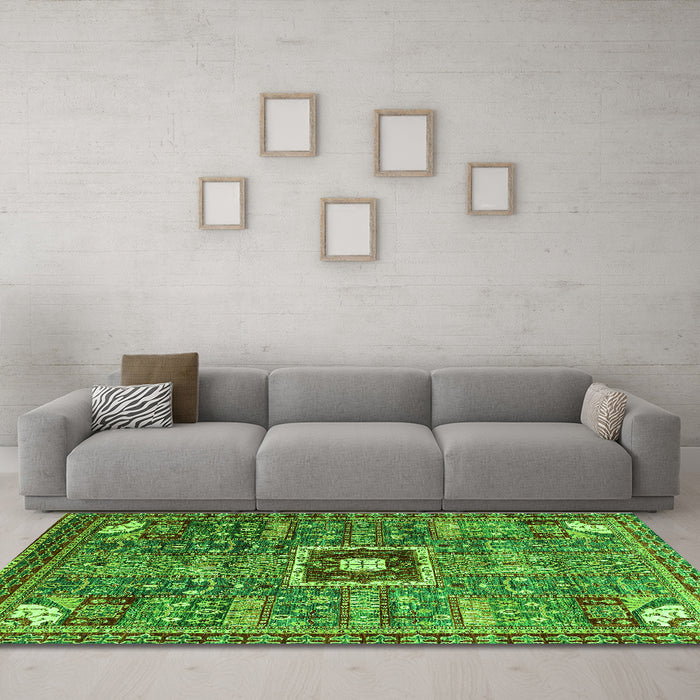 Machine Washable Abstract Green Modern Area Rugs in a Living Room,, wshabs684grn