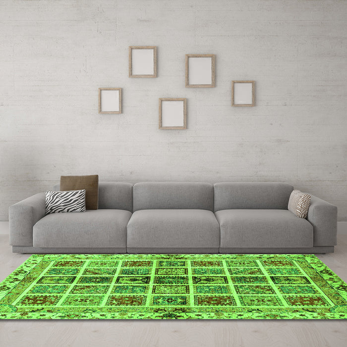 Machine Washable Abstract Green Modern Area Rugs in a Living Room,, wshabs686grn