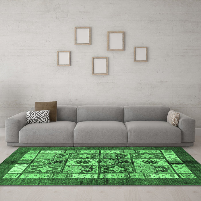 Machine Washable Abstract Emerald Green Modern Area Rugs in a Living Room,, wshabs687emgrn