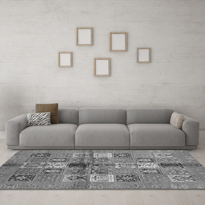 Machine Washable Abstract Gray Modern Rug in a Living Room,, wshabs690gry
