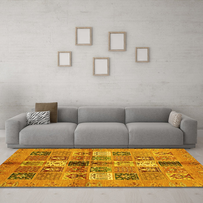 Machine Washable Abstract Yellow Modern Rug in a Living Room, wshabs690yw