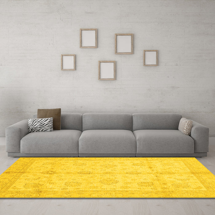 Machine Washable Abstract Yellow Modern Rug in a Living Room, wshabs691yw