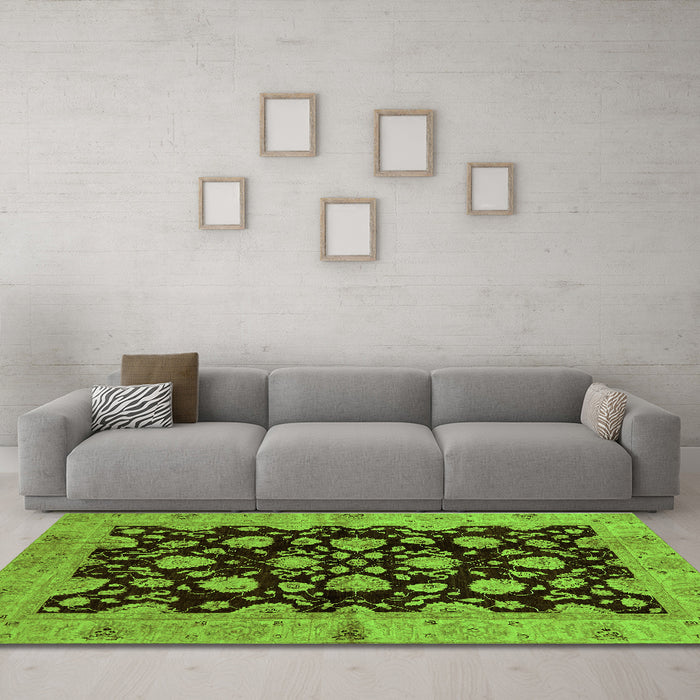 Machine Washable Abstract Green Modern Area Rugs in a Living Room,, wshabs694grn
