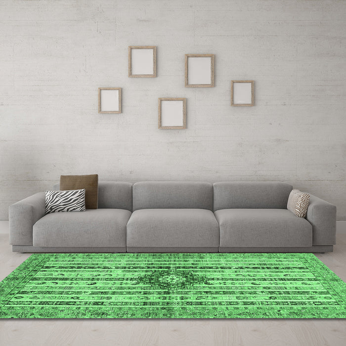 Machine Washable Abstract Emerald Green Modern Area Rugs in a Living Room,, wshabs696emgrn