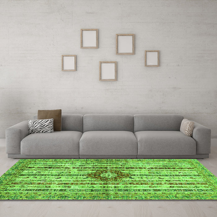 Machine Washable Abstract Green Modern Area Rugs in a Living Room,, wshabs696grn