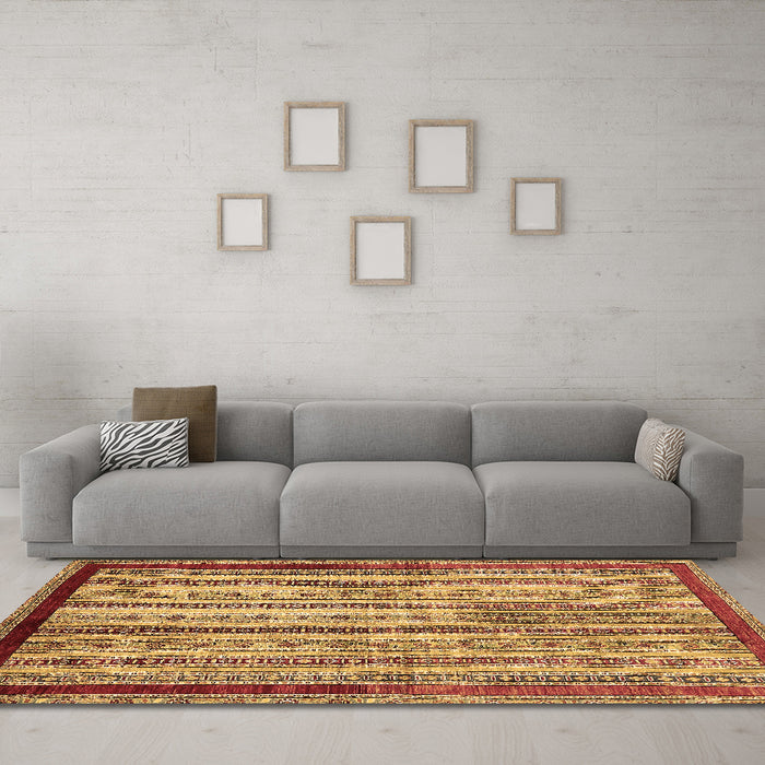 Machine Washable Abstract Brown Modern Rug in a Living Room,, wshabs703brn