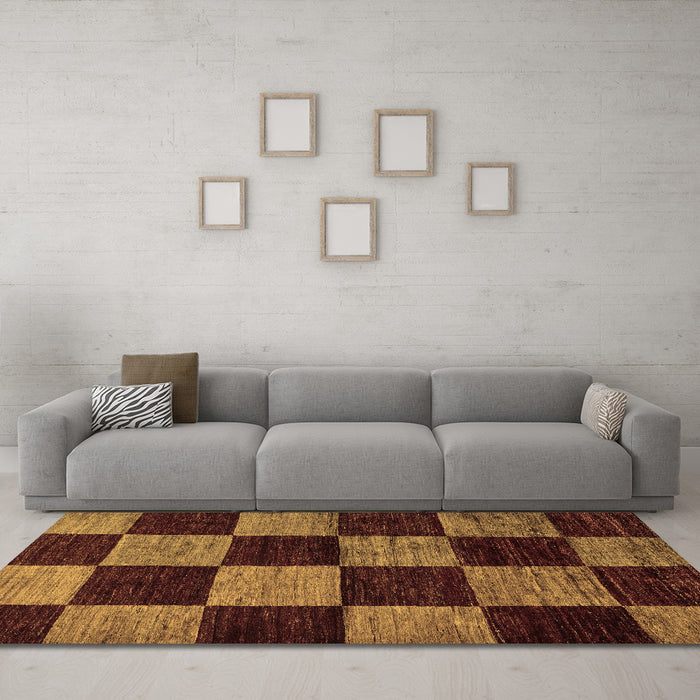 Machine Washable Checkered Brown Modern Rug in a Living Room,, wshabs70brn