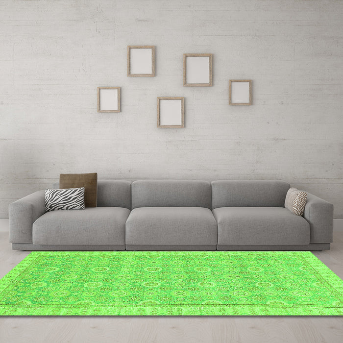 Machine Washable Abstract Green Modern Area Rugs in a Living Room,, wshabs710grn