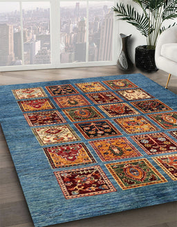 Abstract Gunmetal Gray Modern Rug in Family Room, abs711