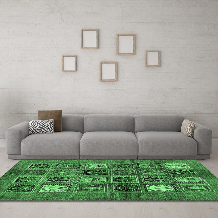 Machine Washable Abstract Emerald Green Modern Area Rugs in a Living Room,, wshabs711emgrn