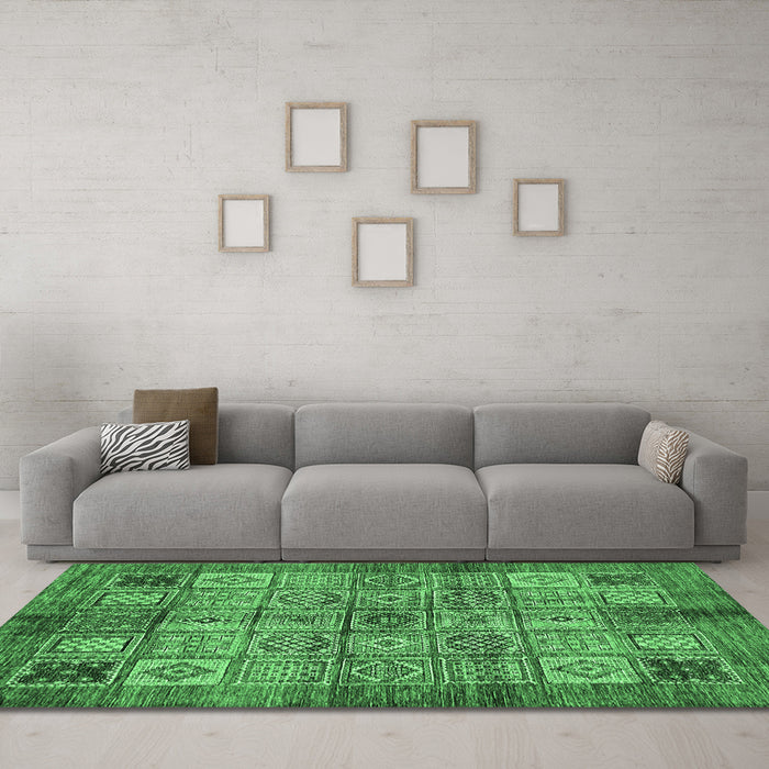 Machine Washable Abstract Emerald Green Modern Area Rugs in a Living Room,, wshabs712emgrn