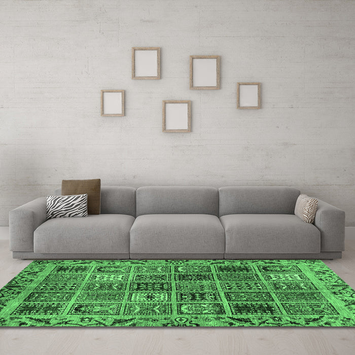 Machine Washable Abstract Emerald Green Modern Area Rugs in a Living Room,, wshabs715emgrn