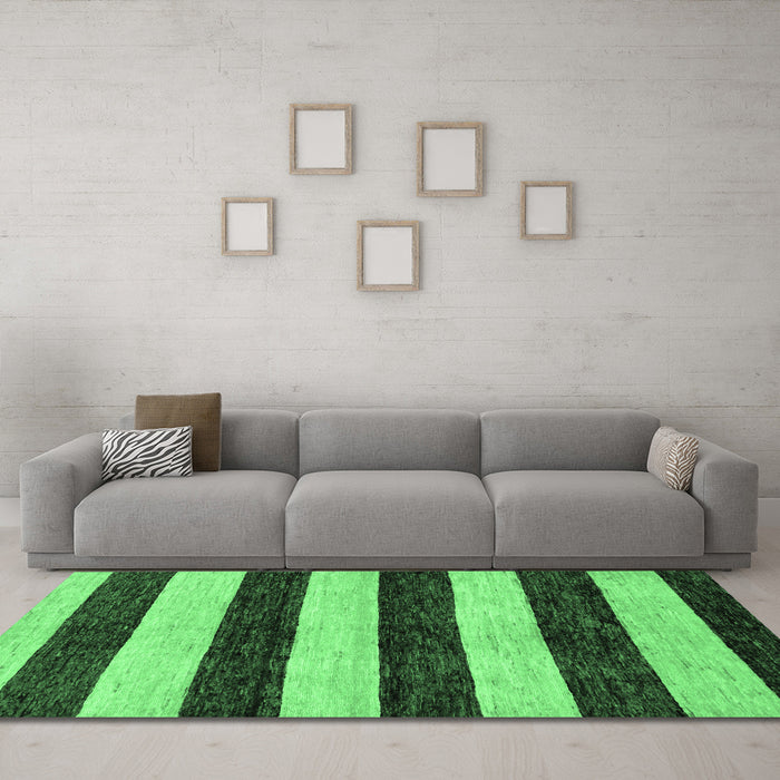 Machine Washable Abstract Emerald Green Modern Area Rugs in a Living Room,, wshabs71emgrn