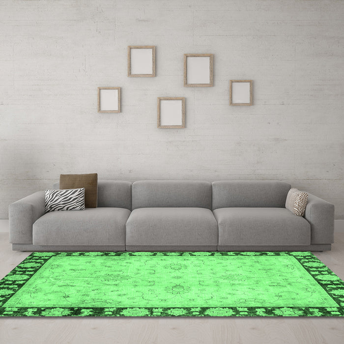 Machine Washable Oriental Emerald Green Traditional Area Rugs in a Living Room,, wshabs724emgrn