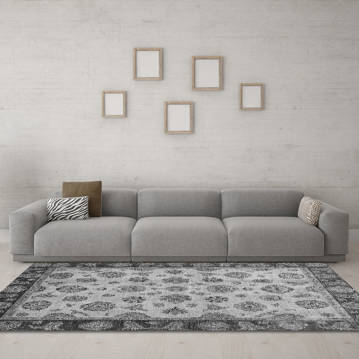 Machine Washable Oriental Gray Traditional Rug in a Living Room,, wshabs737gry