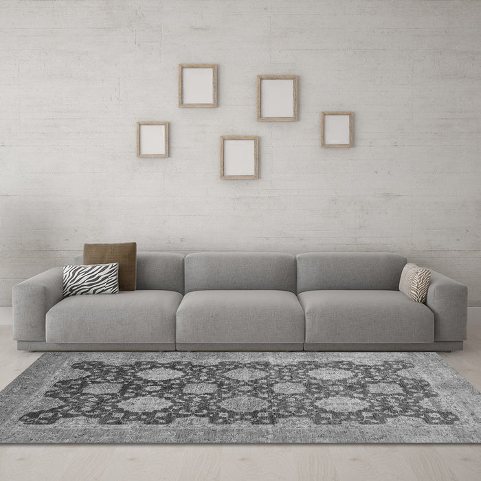 Machine Washable Oriental Gray Traditional Rug in a Living Room,, wshabs739gry