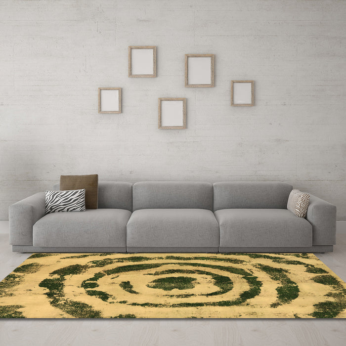 Machine Washable Abstract Brown Modern Rug in a Living Room,, wshabs741brn