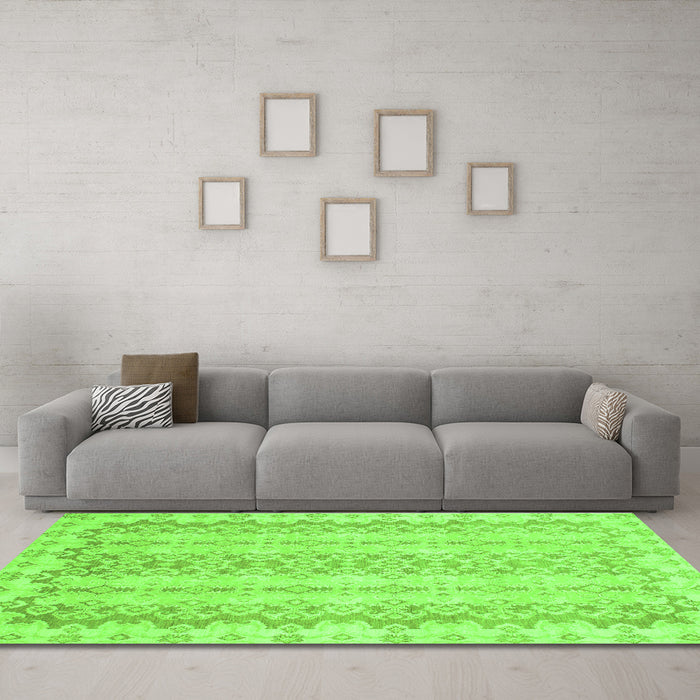 Machine Washable Abstract Green Modern Area Rugs in a Living Room,, wshabs742grn