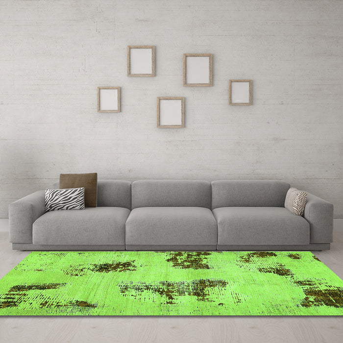 Machine Washable Abstract Green Modern Area Rugs in a Living Room,, wshabs749grn