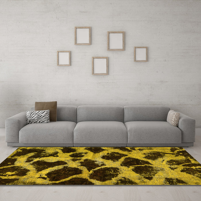 Machine Washable Abstract Yellow Modern Rug in a Living Room, wshabs750yw