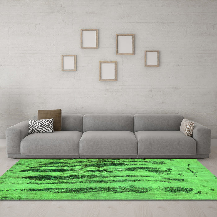 Machine Washable Abstract Green Modern Area Rugs in a Living Room,, wshabs751grn