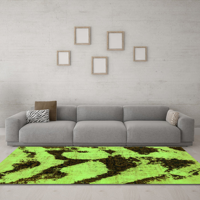 Machine Washable Abstract Green Modern Area Rugs in a Living Room,, wshabs752grn