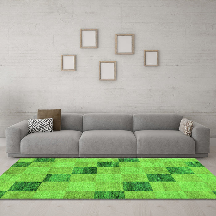 Machine Washable Checkered Green Modern Area Rugs in a Living Room,, wshabs75grn