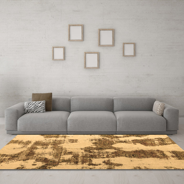 Machine Washable Abstract Brown Modern Rug in a Living Room,, wshabs761brn